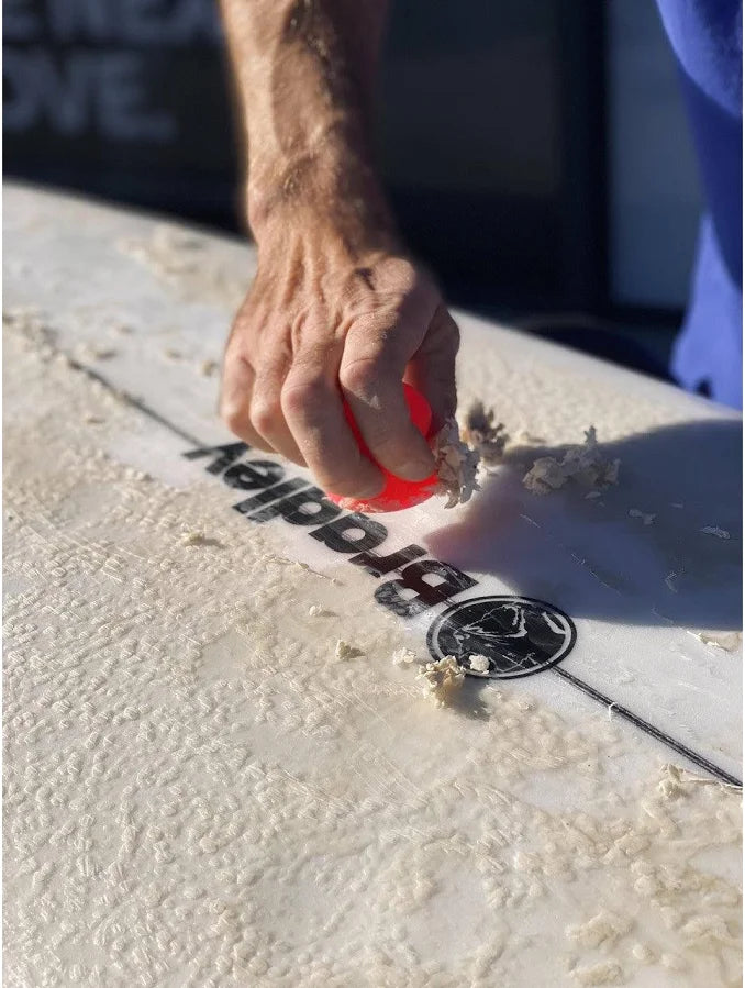 Wax Cleaner - Grattoir pour Enlever la Wax de Surf