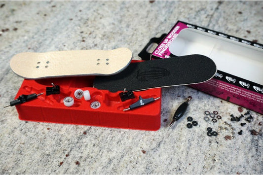 L'histoire du finger skate et de la marque close up - RidinBox