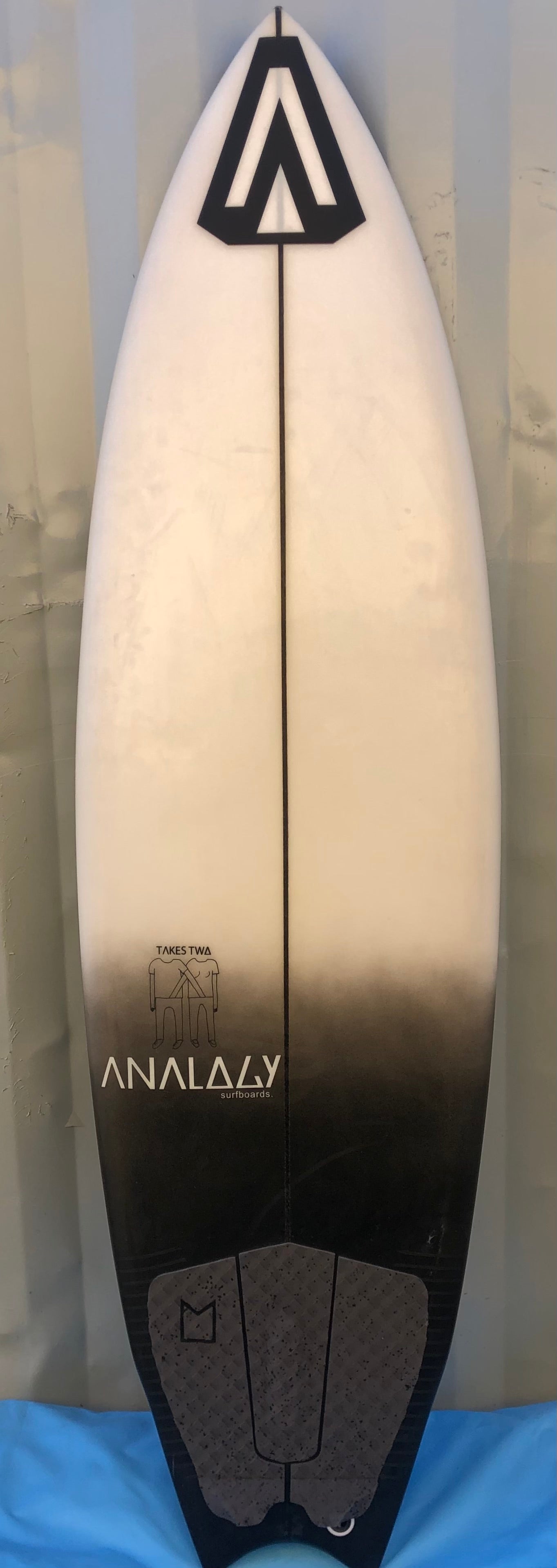 Planche de surf ANALOGY 5'8" occasion black