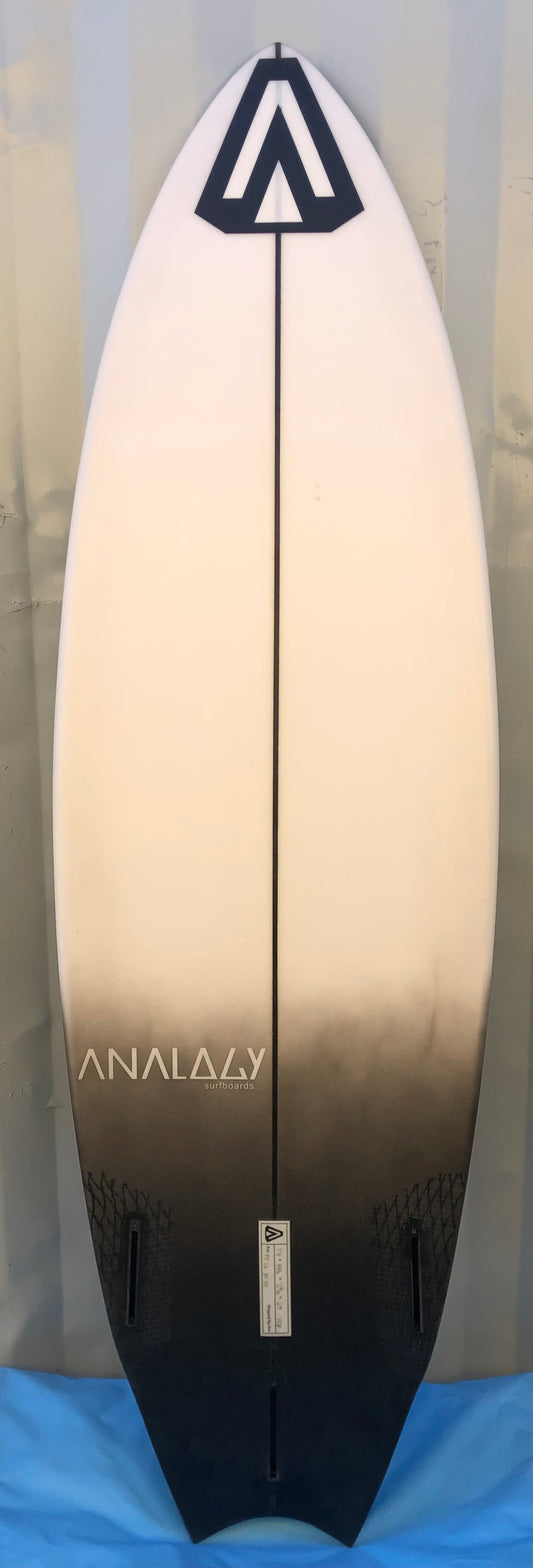 Planche de surf ANALOGY 5'8" occasion black